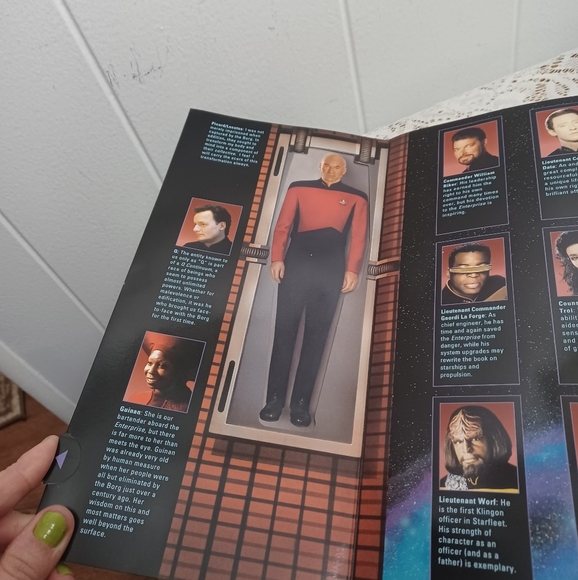Vintage Star Trek Pop Up Book - Picture 6 of 10